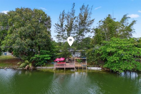 Villa ou maison à vendre à West Park, Floride: 4 chambres, 108.88 m2 № 2270894 - photo 16