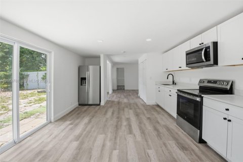 Villa ou maison à vendre à West Park, Floride: 4 chambres, 108.88 m2 № 2270894 - photo 7