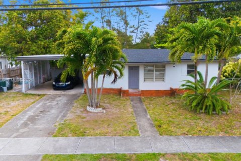 Villa ou maison à vendre à West Park, Floride: 4 chambres, 108.88 m2 № 2270894 - photo 2