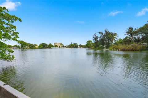 Villa ou maison à vendre à West Park, Floride: 4 chambres, 108.88 m2 № 2270894 - photo 17