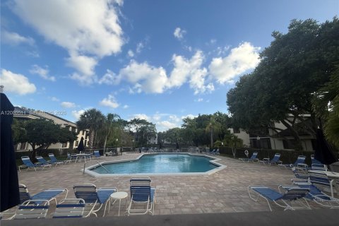Condo in Plantation, Florida, 2 bedrooms  № 2065404 - photo 4
