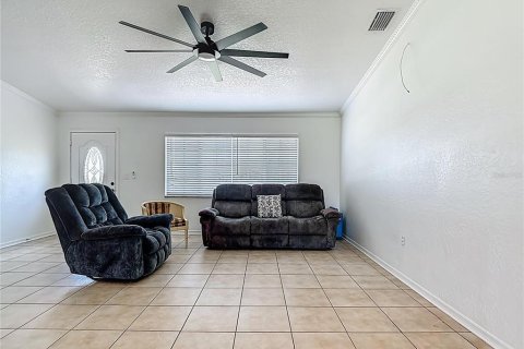 House in Port Charlotte, Florida 3 bedrooms, 125.33 sq.m. № 1901182 - photo 10