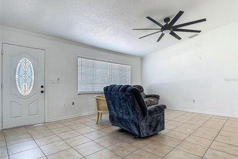 House in Port Charlotte, Florida 3 bedrooms, 125.33 sq.m. № 1901182 - photo 11