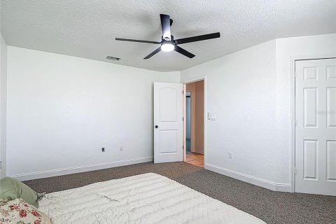 House in Port Charlotte, Florida 3 bedrooms, 125.33 sq.m. № 1901182 - photo 23