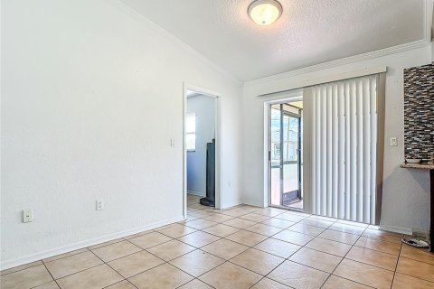 House in Port Charlotte, Florida 3 bedrooms, 125.33 sq.m. № 1901182 - photo 13