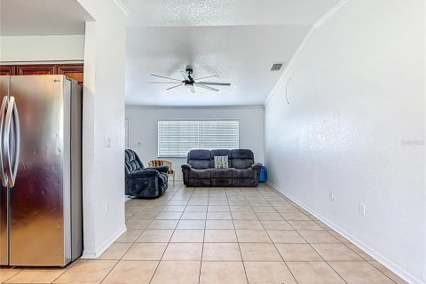House in Port Charlotte, Florida 3 bedrooms, 125.33 sq.m. № 1901182 - photo 17