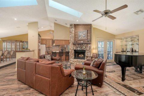 House in Sarasota, Florida 4 bedrooms, 238.57 sq.m. № 2099071 - photo 9