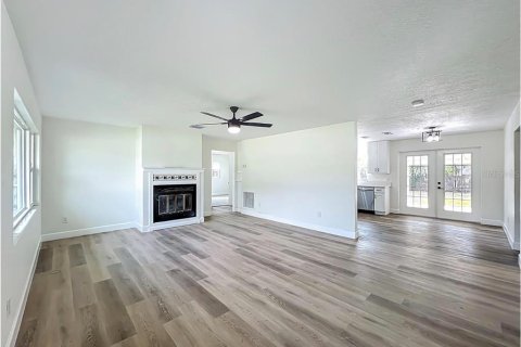 Villa ou maison à vendre à Mount Dora, Floride: 3 chambres, 122.63 m2 № 2436804 - photo 2