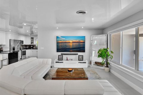 Casa en venta en Lighthouse Point, Florida, 4 dormitorios, 211.17 m2 № 2033791 - foto 11
