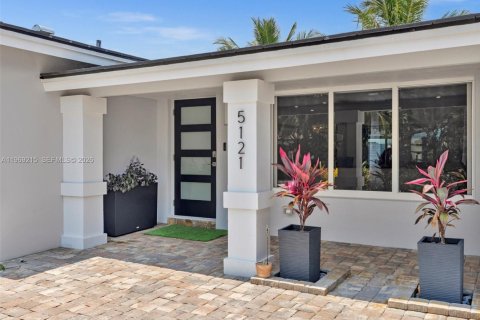 Casa en venta en Lighthouse Point, Florida, 4 dormitorios, 211.17 m2 № 2033791 - foto 4