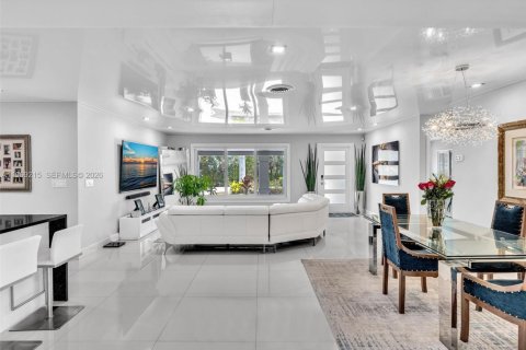 Casa en venta en Lighthouse Point, Florida, 4 dormitorios, 211.17 m2 № 2033791 - foto 19