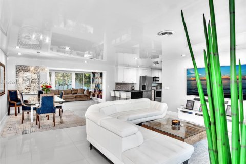 Casa en venta en Lighthouse Point, Florida, 4 dormitorios, 211.17 m2 № 2033791 - foto 6