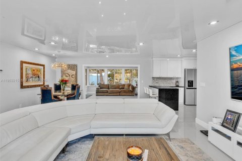 Casa en venta en Lighthouse Point, Florida, 4 dormitorios, 211.17 m2 № 2033791 - foto 15