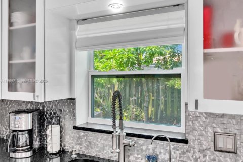 Casa en venta en Lighthouse Point, Florida, 4 dormitorios, 211.17 m2 № 2033791 - foto 22