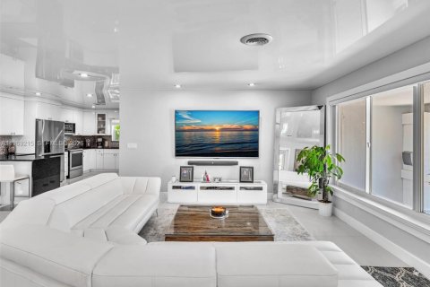 Casa en venta en Lighthouse Point, Florida, 4 dormitorios, 211.17 m2 № 2033791 - foto 8