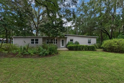 House in Gainesville, Florida 4 bedrooms, 205.96 sq.m. № 2296773