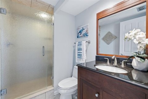 Condo in Saint Pete Beach, Florida, 2 bedrooms № 2102132 - photo 20