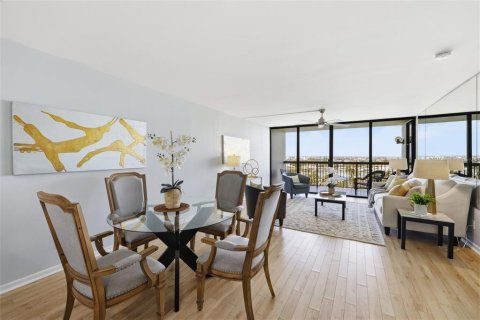 Condo in Saint Pete Beach, Florida, 2 bedrooms № 2102132 - photo 3