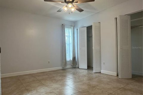 Casa en alquiler en Orlando, Florida, 2 dormitorios, 100.06 m2 № 1913558 - foto 3