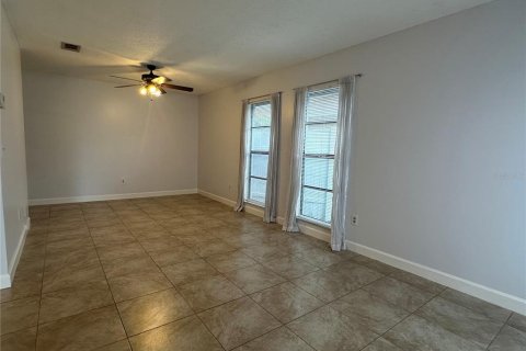 Casa en alquiler en Orlando, Florida, 2 dormitorios, 100.06 m2 № 1913558 - foto 6