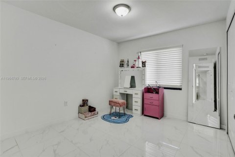 Casa en alquiler en Miami, Florida, 3 dormitorios, 107.67 m2 № 2026079 - foto 20