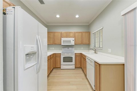 Townhouse in Bradenton, Florida 2 bedrooms, 132.76 sq.m. № 2095143 - photo 12
