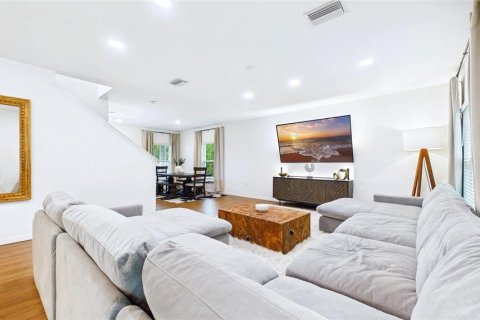 Villa ou maison à louer à Tampa, Floride: 4 chambres, 194.26 m2 № 2106973 - photo 7