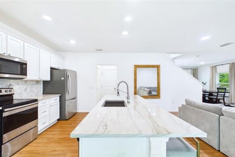 Villa ou maison à louer à Tampa, Floride: 4 chambres, 194.26 m2 № 2106973 - photo 11