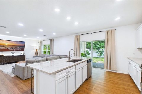 Villa ou maison à louer à Tampa, Floride: 4 chambres, 194.26 m2 № 2106973 - photo 8