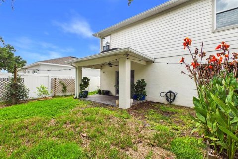 Villa ou maison à louer à Tampa, Floride: 4 chambres, 194.26 m2 № 2106973 - photo 30