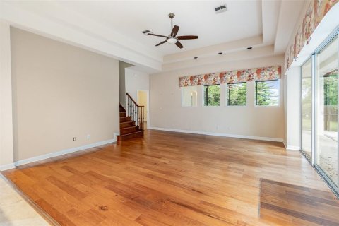 House in Orlando, Florida 5 bedrooms, 335.84 sq.m. № 1822462 - photo 6