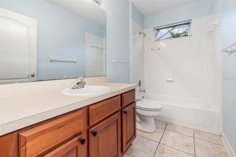 House in Orlando, Florida 5 bedrooms, 335.84 sq.m. № 1822462 - photo 14