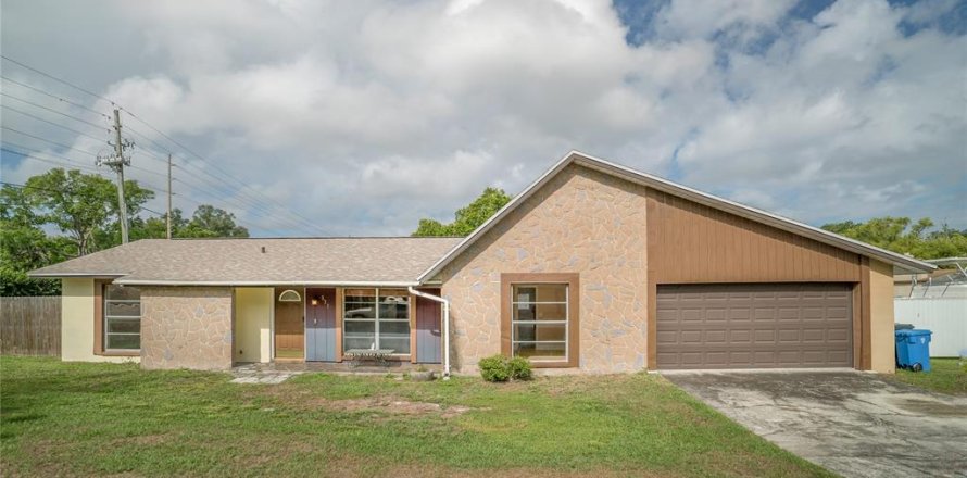 Villa ou maison à Riverview, Floride 5 chambres, 144.46 m2 № 2208762