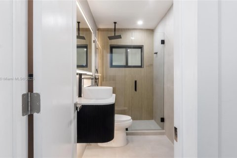 Купить виллу или дом в Уилтон-Мэнорс, Флорида 3 спальни, 168.9м2, № 1951893 - фото 29