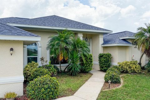 House in Port Charlotte, Florida 3 bedrooms, 179.21 sq.m. № 2199947 - photo 3