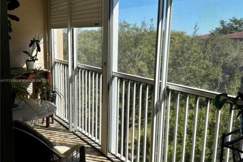 Condo in Pembroke Pines, Florida, 1 bedroom  № 1811536 - photo 19
