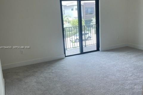 Снять в аренду таунхаус в Дорал, Флорида 3 спальни, № 2000856 - фото 11