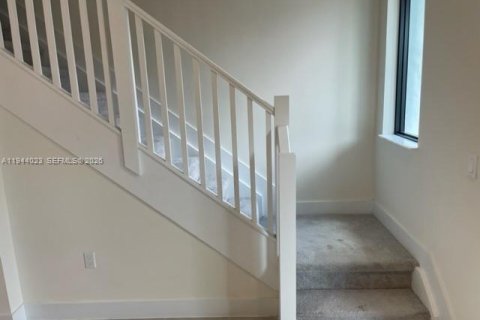 Снять в аренду таунхаус в Дорал, Флорида 3 спальни, № 2000856 - фото 8