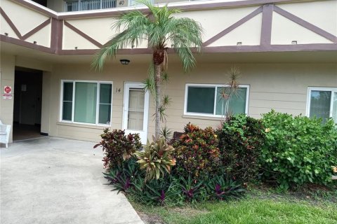Condo in Clearwater, Florida, 2 bedrooms  № 2226440 - photo 2