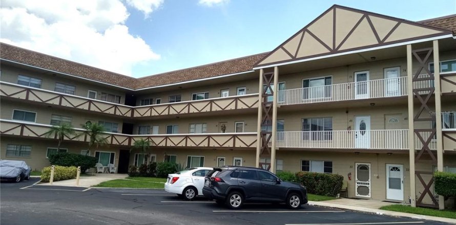 Condo in Clearwater, Florida, 2 bedrooms  № 2226440
