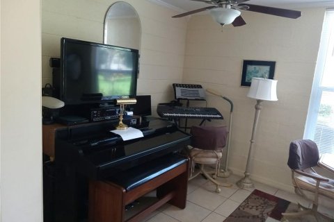 Condo in Clearwater, Florida, 2 bedrooms  № 2226440 - photo 25