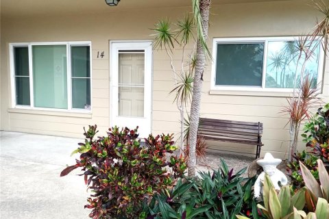 Condo in Clearwater, Florida, 2 bedrooms  № 2226440 - photo 3