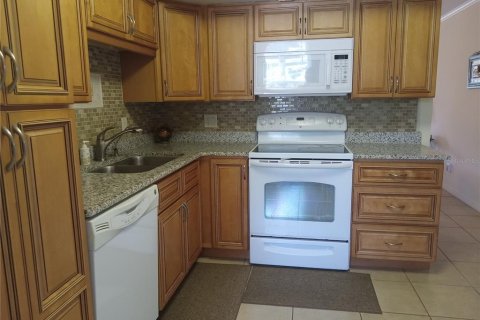 Condo in Clearwater, Florida, 2 bedrooms  № 2226440 - photo 19