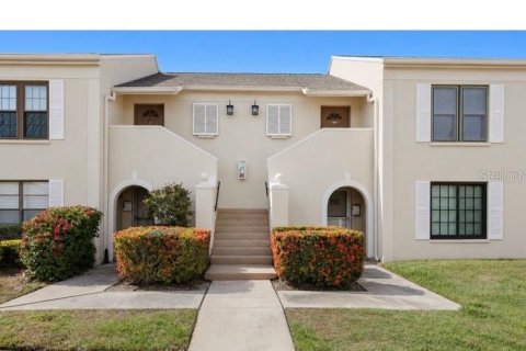 Condominio en Clearwater, Florida, 2 dormitorios  № 2147621