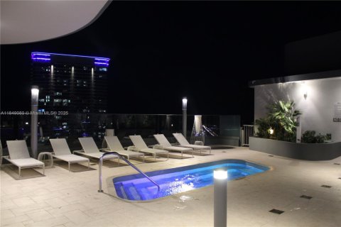 Купить кондоминиум в Майами, Флорида 1 спальня, 76.46м2, № 1936624 - фото 15