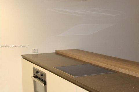 Купить кондоминиум в Майами, Флорида 1 спальня, 76.46м2, № 1936624 - фото 4