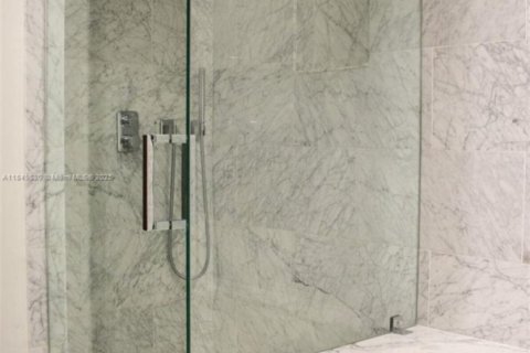 Купить кондоминиум в Майами, Флорида 1 спальня, 76.46м2, № 1936624 - фото 8