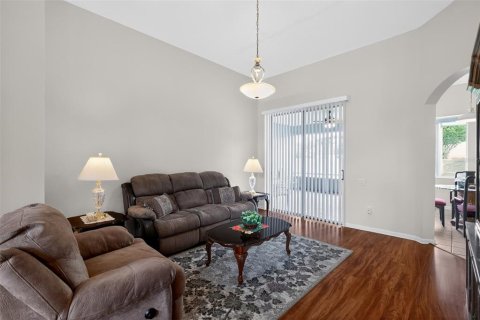 Villa ou maison à vendre à Kissimmee, Floride: 5 chambres, 256.87 m2 № 2093006 - photo 7
