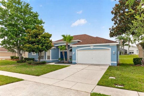 Villa ou maison à vendre à Kissimmee, Floride: 5 chambres, 256.87 m2 № 2093006 - photo 3