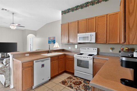 Villa ou maison à vendre à Kissimmee, Floride: 5 chambres, 256.87 m2 № 2093006 - photo 10